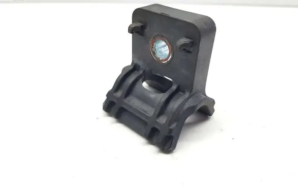 Opel Astra J Radiator mount bracket 13250318