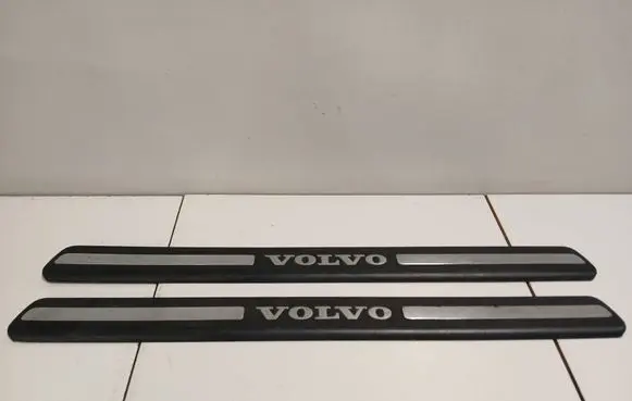 Volvo XC90 Front sill trim cover 8659960