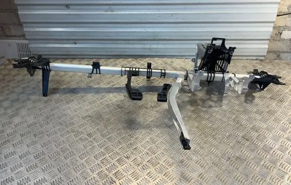 Infiniti Q30 Dashboard cross member/frame bar A1766801055 1617300378 A1766801255