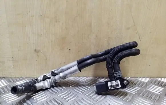 Volkswagen Golf Plus Exhaust gas pressure sensor 076906051B