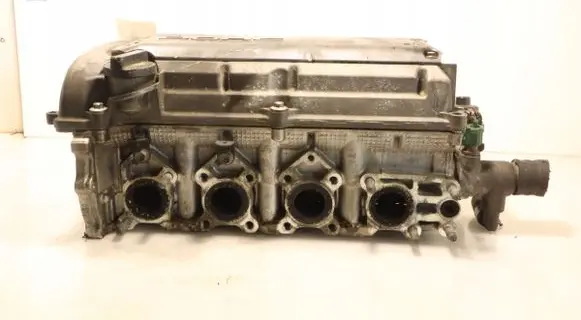 Suzuki Swift I Engine head 05B03