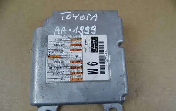 Lexus ES 250 - 300 - 330 Airbag control unit/module 8917033P10