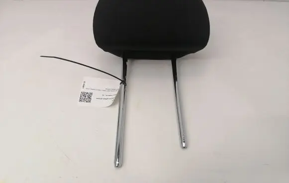 Mercedes-Benz C W204 Rear seat headrest 