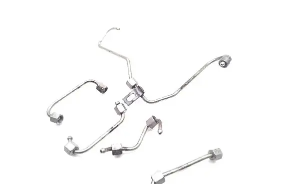 Fuel injector supply line/pipe