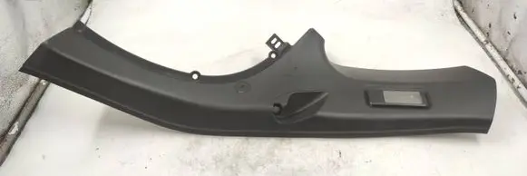 BMW 3 E46 (D)pillar trim (top) 8209014a