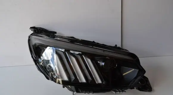 Peugeot 208 Headlight/headlamp 9850177480