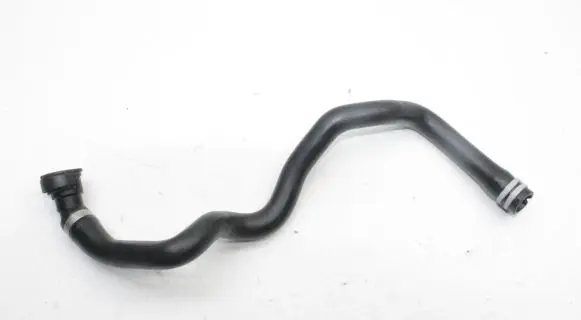 Volvo XC40 Engine coolant pipe/hose 32138728