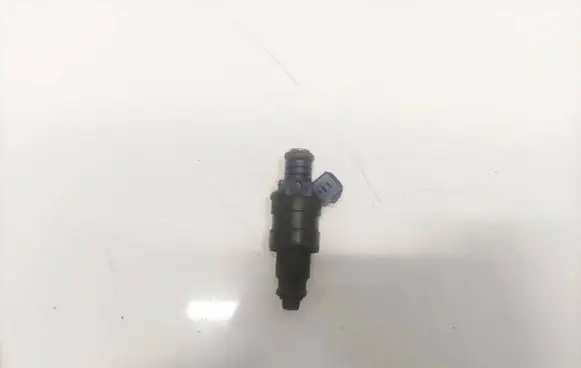 Renault Megane I Fuel injector 866313