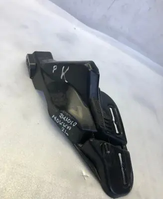 Opel Mokka B Fender mounting bracket 9825559980