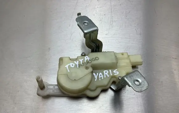 Toyota Yaris Air flap motor/actuator 050608