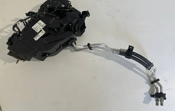 Chrysler Pacifica Interior heater climate box assembly P68342100AA 7614220 709417