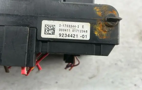 BMW 5 F10 F11 Fuse module 9234421