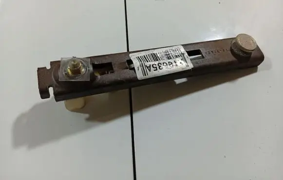 Renault Laguna II Seat belt adjustment rail 7984B2503