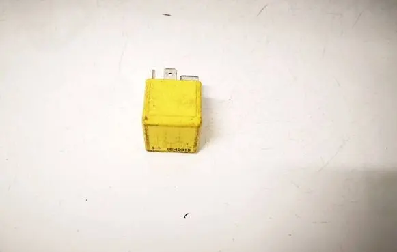 Opel Combo C Other relay 90226846