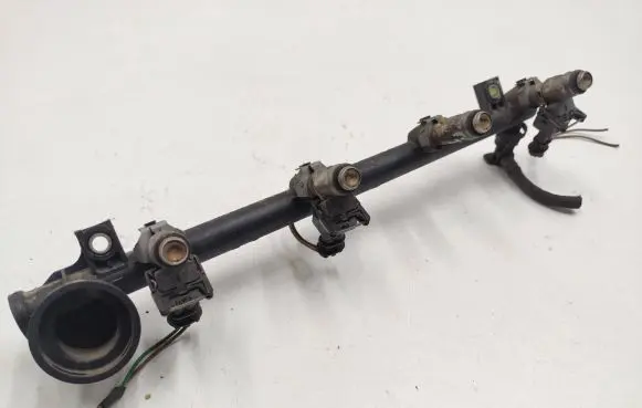 Renault Laguna I Fuel main line pipe 7700112519