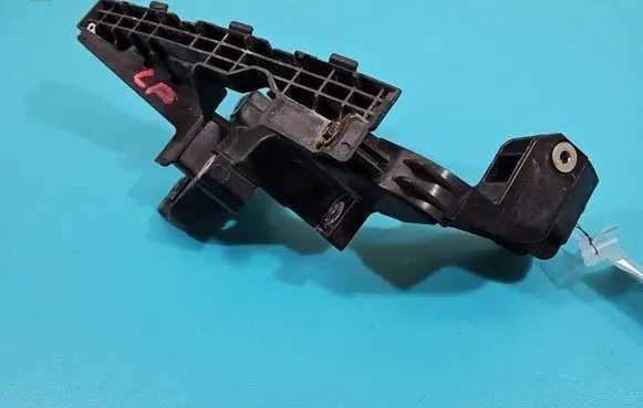KIA Ceed Front bumper mounting bracket 86517-A2000 IMPRK1415037