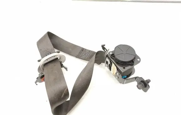 KIA Sportage Rear seatbelt 898203U200
