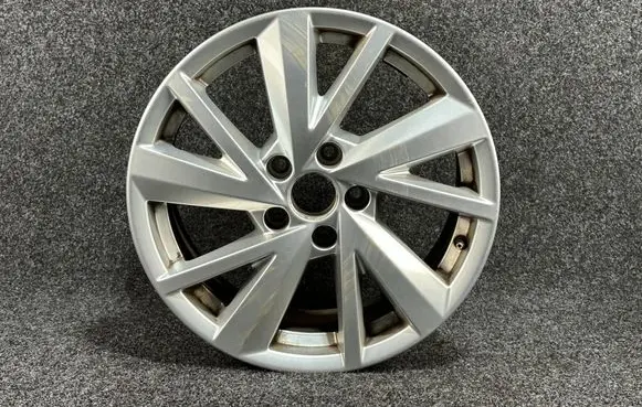 Audi Q2 - R17 alloy rim 81A601025C