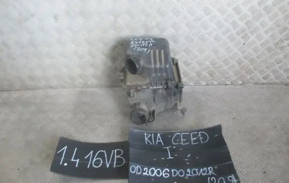 KIA Ceed Air filter box 281102H000