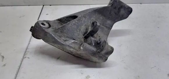 Volkswagen Crafter Engine mounting bracket 076199307