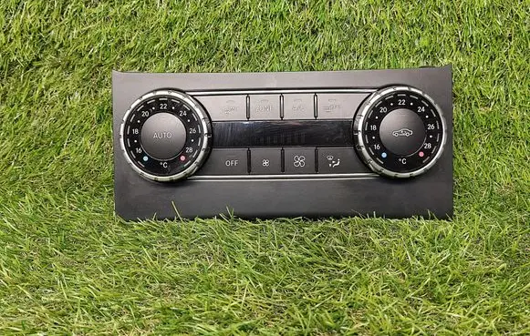 Mercedes-Benz C W204 Climate control unit A2049006608