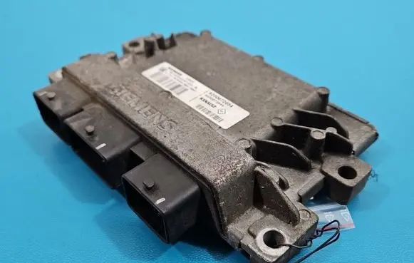 Renault Thalia I Engine control unit/module ECU 8200672654 IMPRK1546010