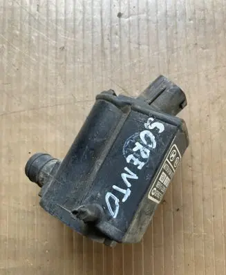 KIA Sorento Windscreen/windshield washer pump 985102J000