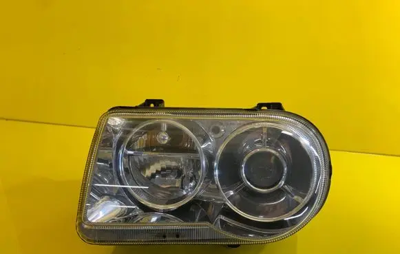 Chrysler 300 - 300C Headlight/headlamp 04805761AH