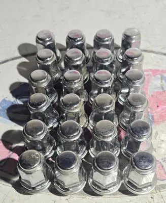 Toyota Hilux (AN10, AN20, AN30) Nuts/bolts 