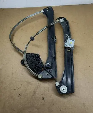 Volkswagen PASSAT B7 USA Front window lifting mechanism without motor 561837462A 812633758 18011203