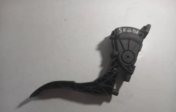 Skoda Fabia Mk2 (5J) Accelerator throttle pedal 6Q1721503B 6PV00849501