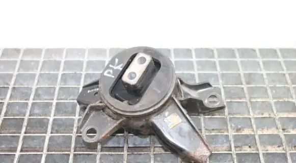 KIA Sorento Engine mount bracket 218342P000