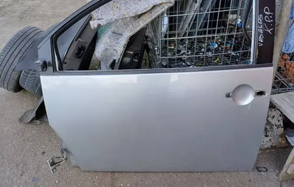 Volkswagen New Beetle Door (2 Door Coupe) 