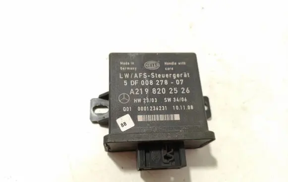 Mercedes-Benz E W211 Light module LCM A2198202526