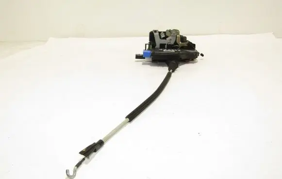 Volkswagen Phaeton Front door lock 3D1837016A