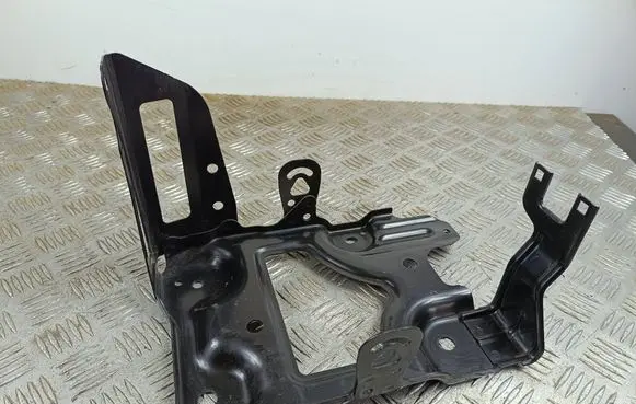 Honda CR-V Battery tray 