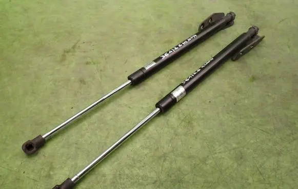 Suzuki SX4 Shock absorber/damper mounting bracket