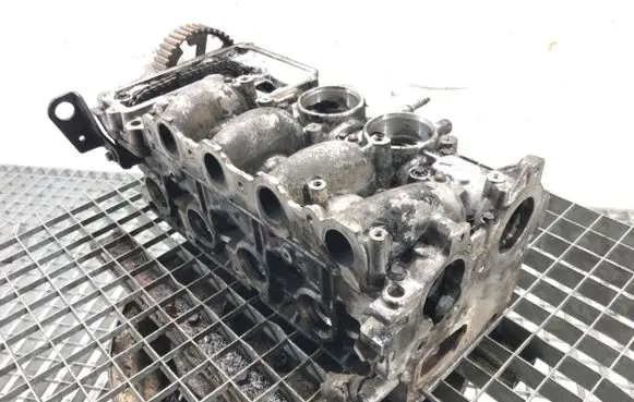 Land Rover Freelander 2 - LR2 Engine head 224DT