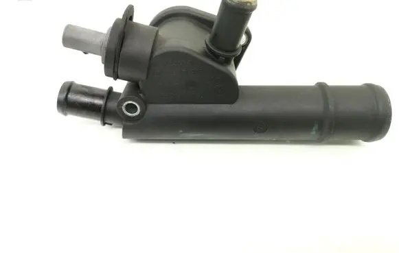 Volkswagen Jetta V Engine coolant pipe/hose 038121132D 06A919501A