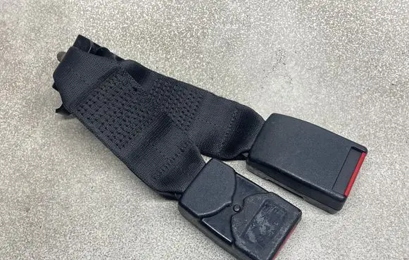 Opel Combo C Middle seatbelt buckle (rear) 