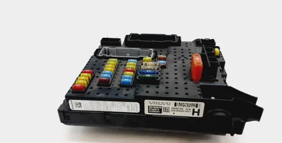 Volvo XC90 Fuse module 30786646