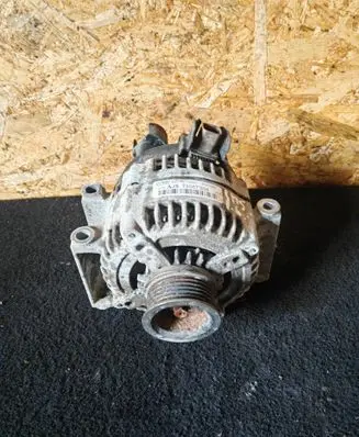Opel Insignia B Generator/alternator 13587304