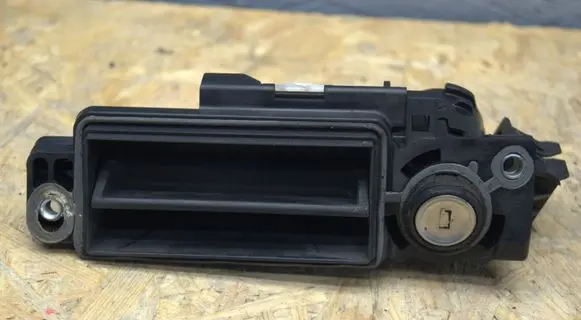 Mercedes-Benz CLS C219 Tailgate/trunk/boot exterior handle A2037500693