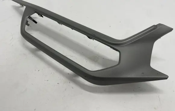 BMW 1 F40 Dashboard glove box trim 6823305