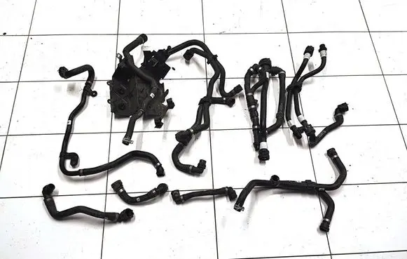 BMW 4 G22 G23 G24 G26 Brake vacuum hose/pipe 9475683