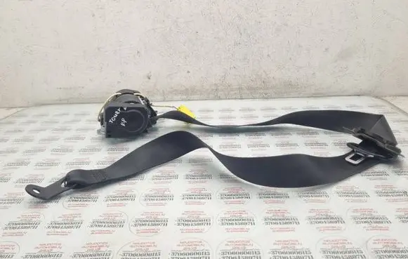 Volkswagen Touran I Front seatbelt 1T0857705B