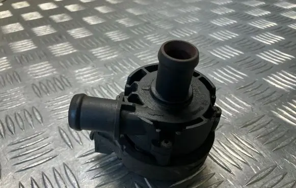 Volkswagen Golf VII Electric auxiliary coolant/water pump 5G0965567