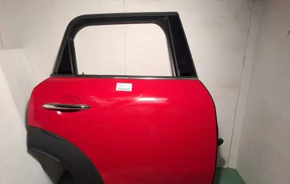 Mini Cooper Countryman F60 Rear door