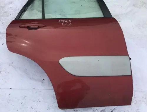 Toyota RAV 4 (XA20) Rear door vysnines