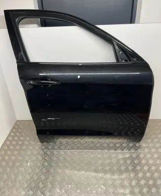 Alfa Romeo Stelvio Front door